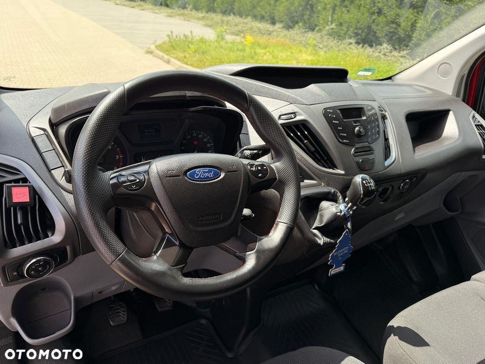 Ford TRANSIT CUSTOM - 9