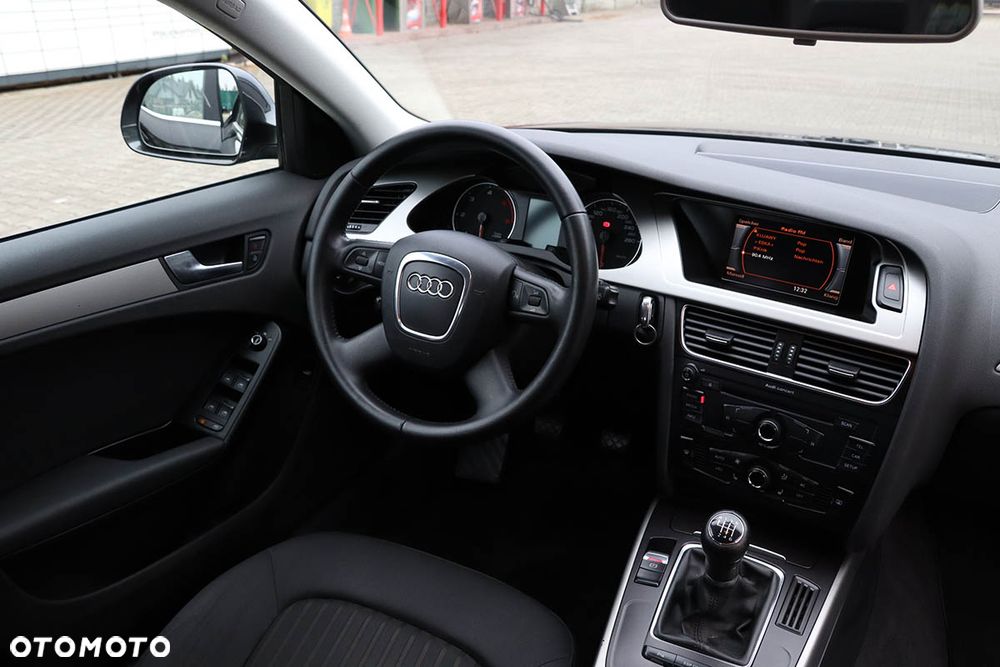 Audi A4 Limousine 2.0 TDI DPF Ambition - 24