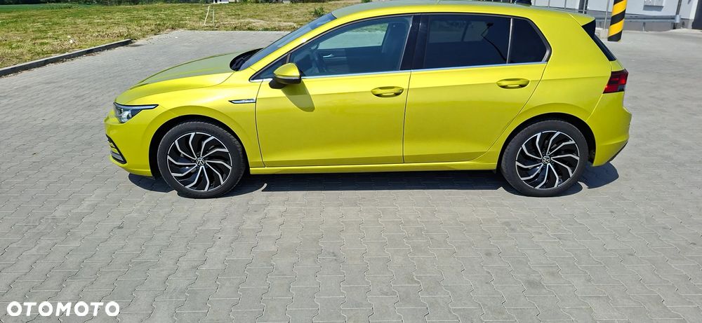Volkswagen Golf - 1