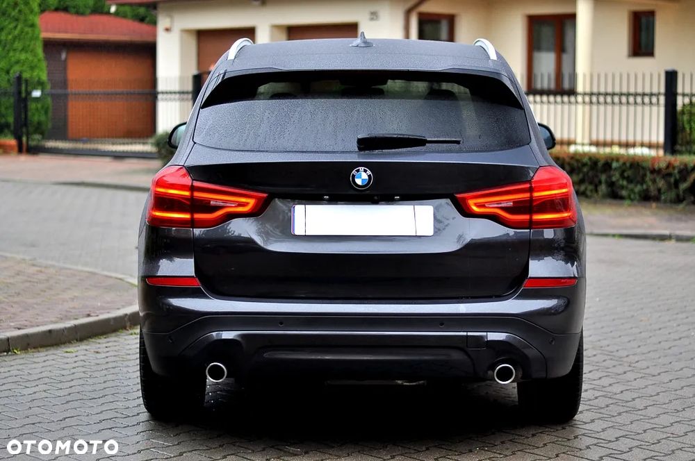 BMW X3 sDrive18d Business Edition - 4