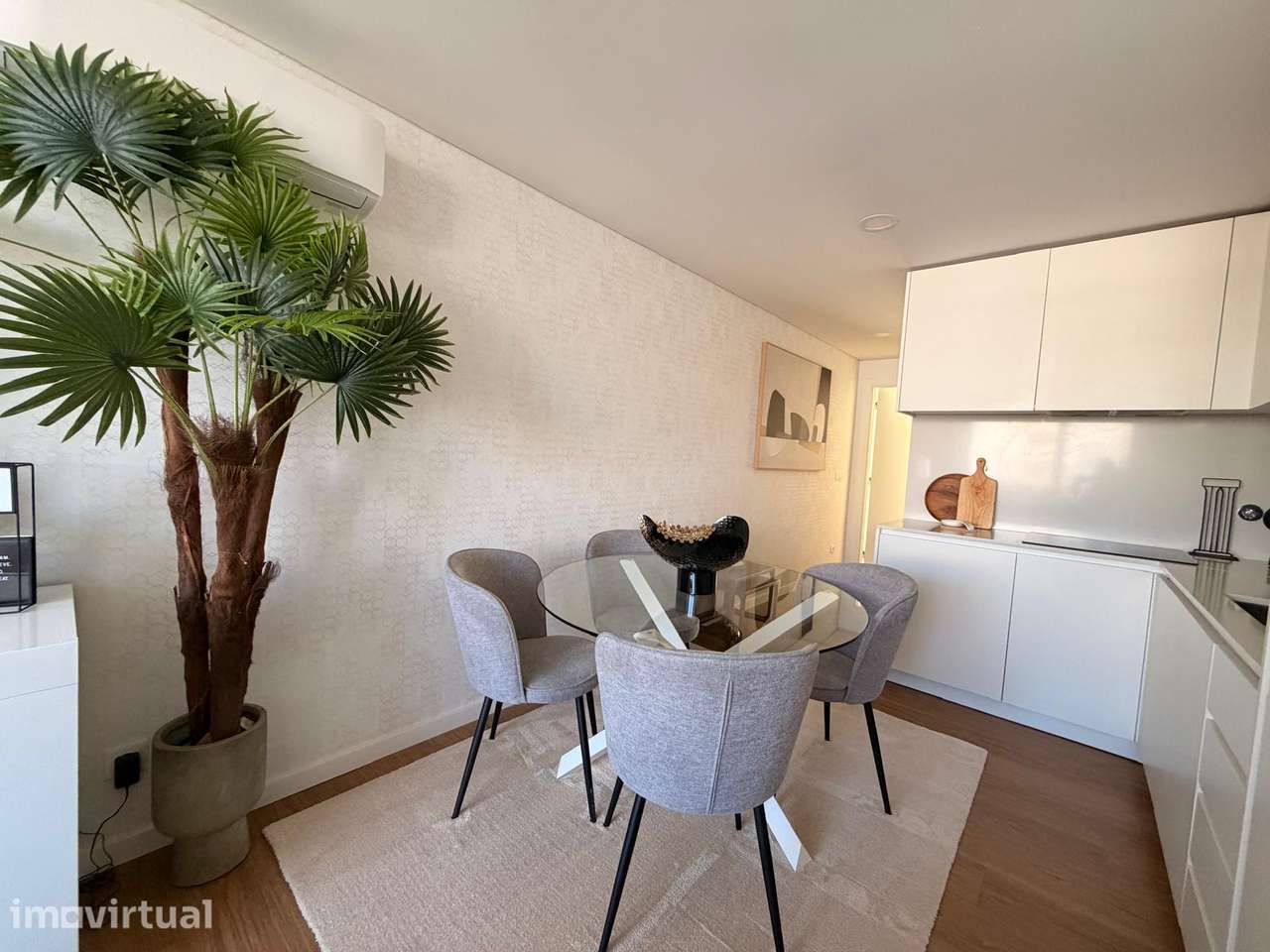 Apartamento T2 Duplex Mobilado na Av. Dr. Lourenço Peixinho - Grande imagem: 2/24