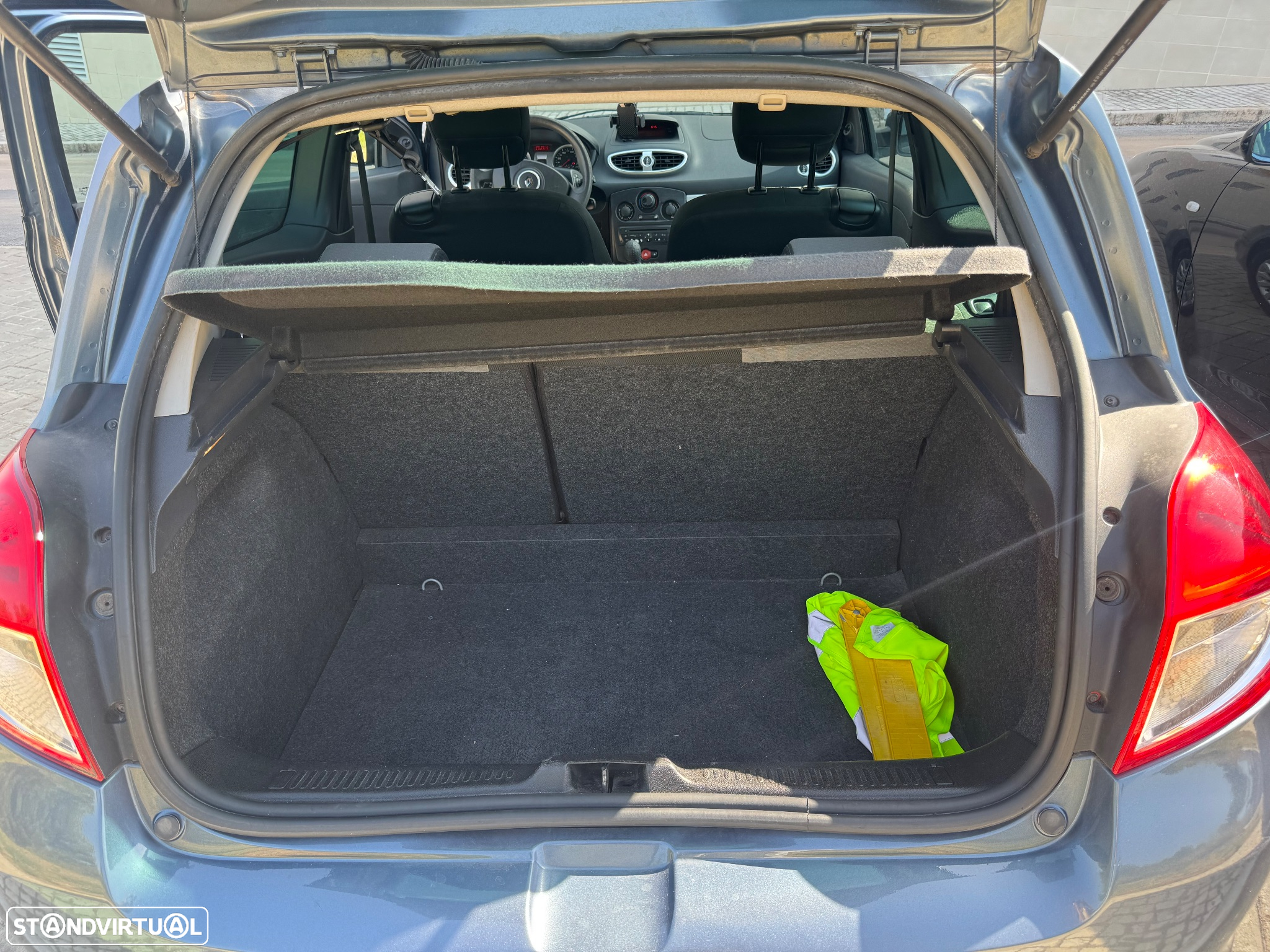 Renault Clio 1.2 16V Confort - 7