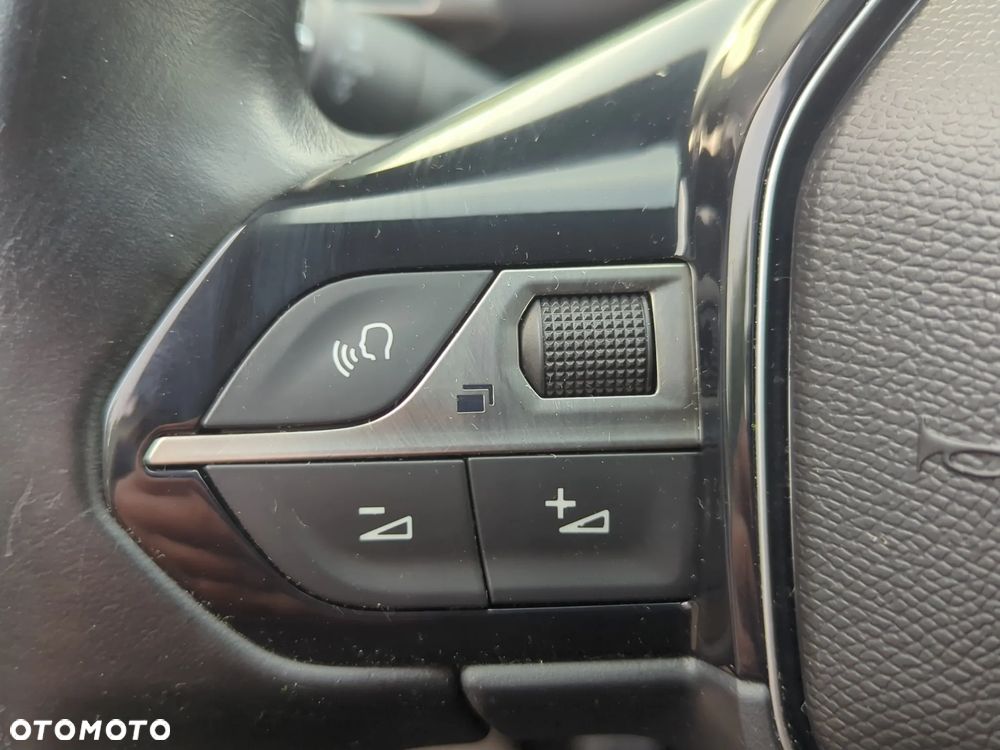 Peugeot 3008 1.2 PureTech Allure - 28