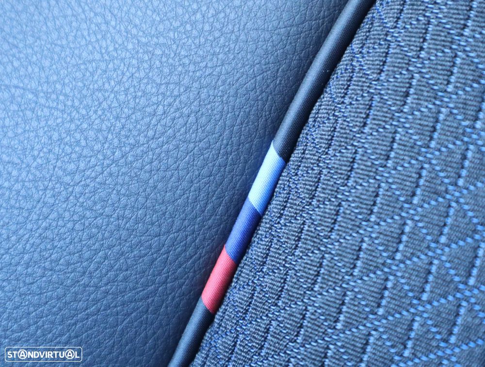 BMW 116 d Pack Desportivo M Auto - 28