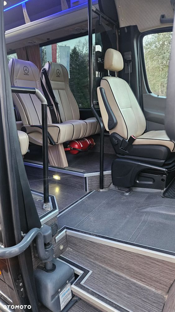 Mercedes-Benz SPRINTER - 11