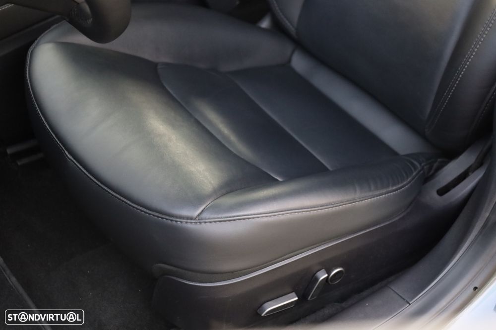 Tesla Model 3 Long-Range Dual Motor AWD - 35