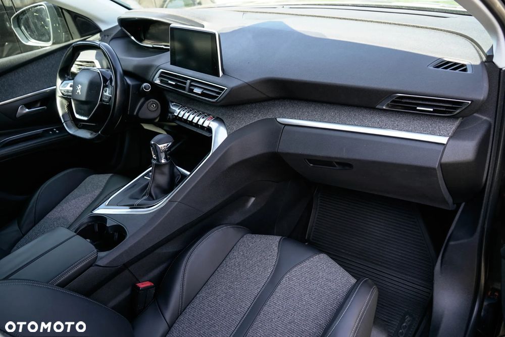 Peugeot 5008 BlueHDi 130 Allure - 19