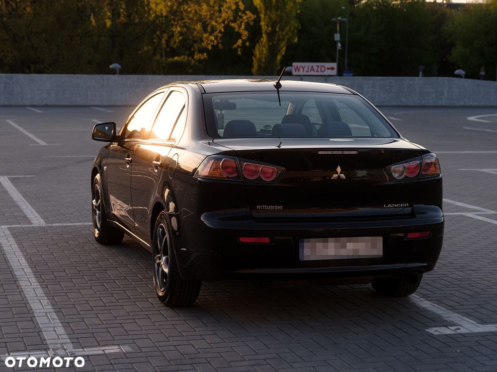 Mitsubishi Lancer 1.8 Invite - 9