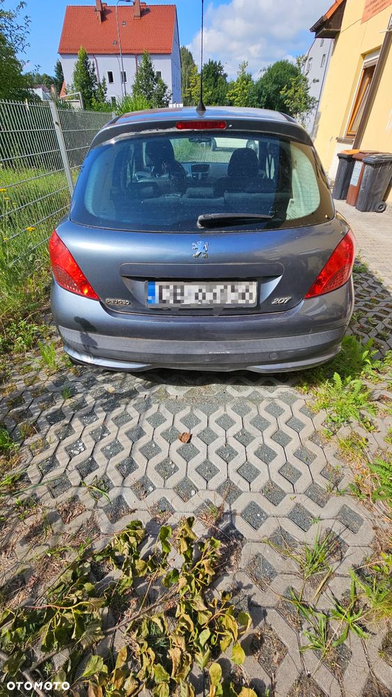 Peugeot 207 1.4 HDi Presence - 2