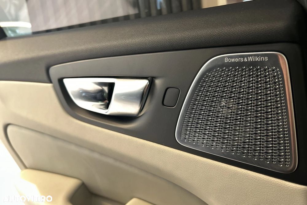 Volvo XC 60 T6 AWD AT PHEV Plus Bright - 19