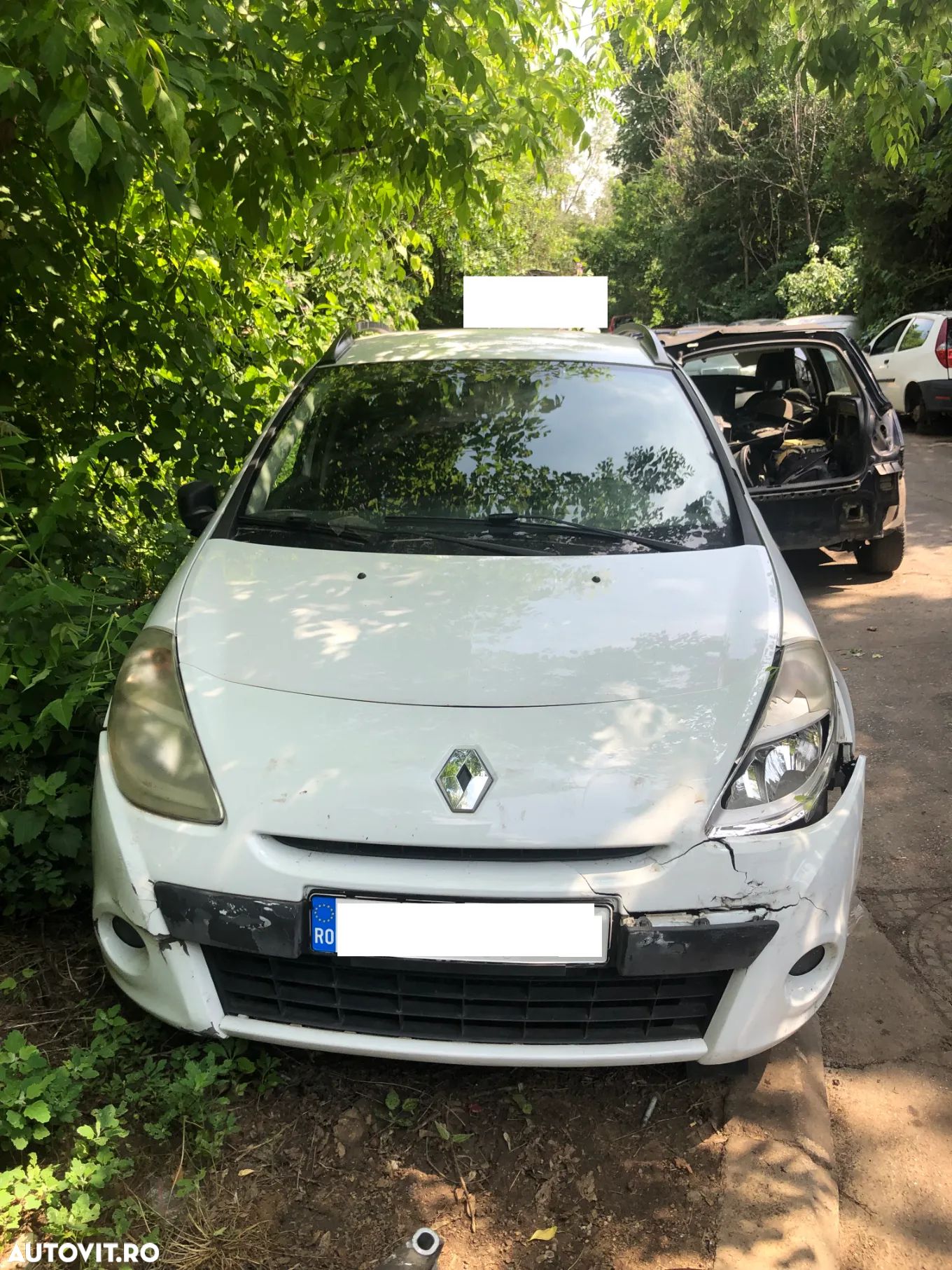 Dezmembrez Renault Clio 3 break facelift 2011 alb 1.5 dci Euro 5  K9K-67 - 1