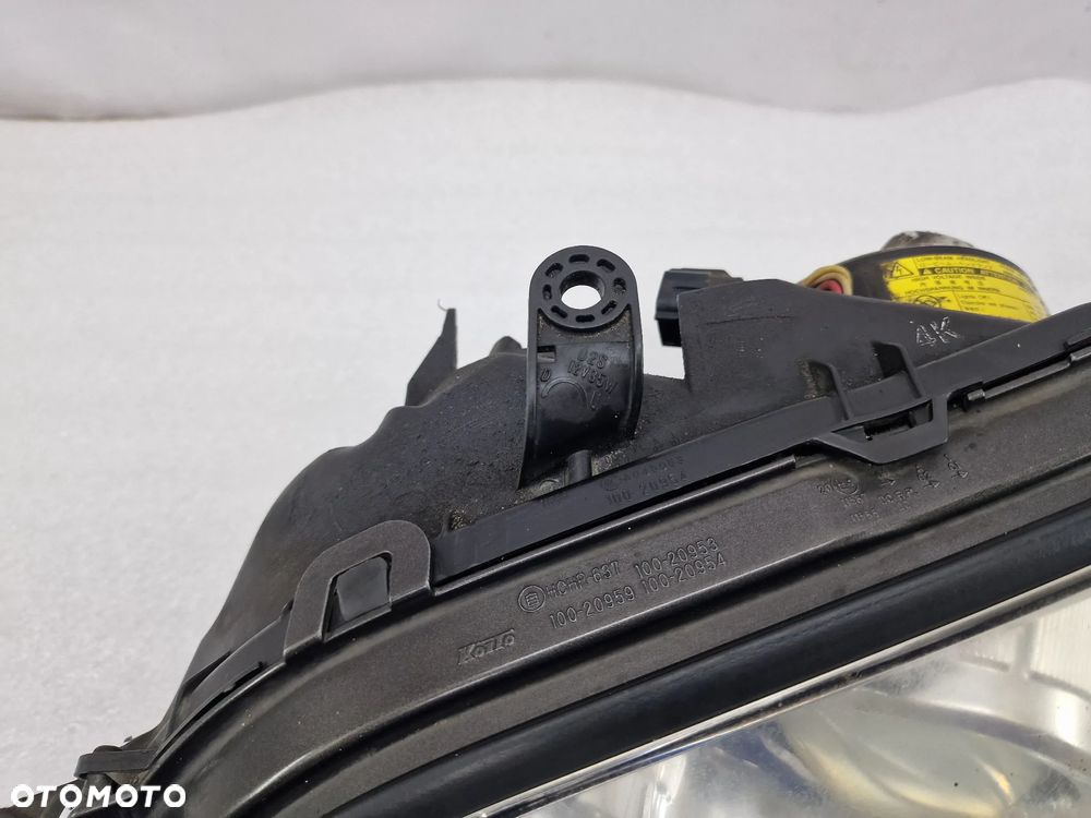 SUBARU OUTBACK III 3 / LEGACY IV 4 06-09 LEWA LAMPA PRZEDNIA PRZÓD KOMPLETNA XENON , NR KOITO 100-20959 , NR AUKCJI LA404 - 8