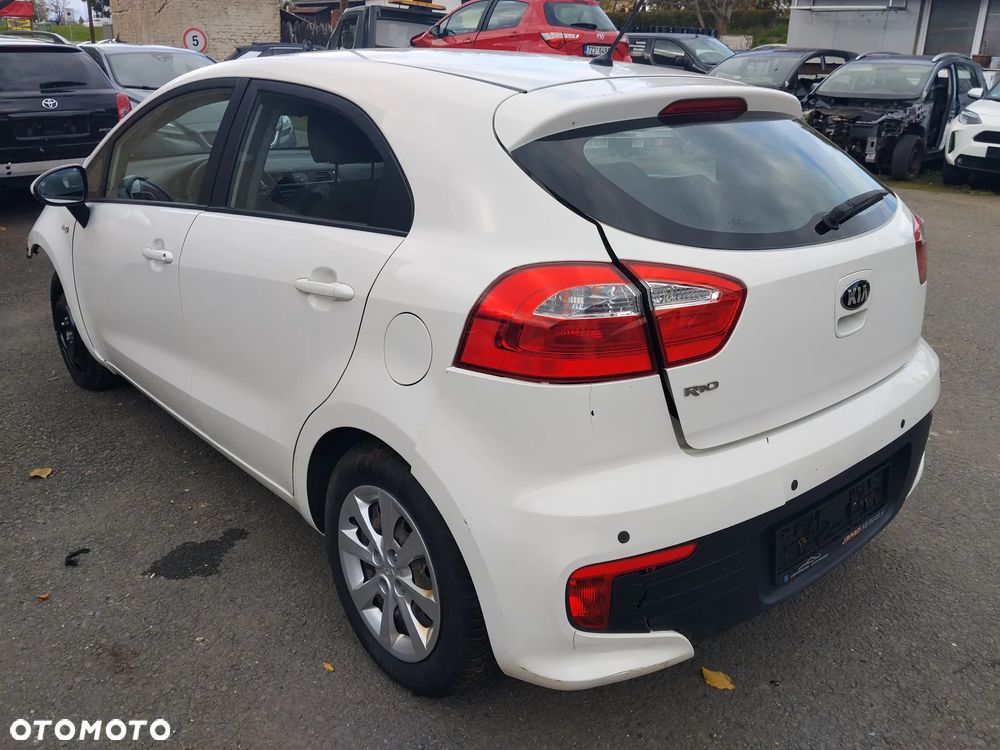 Kia Rio - 3