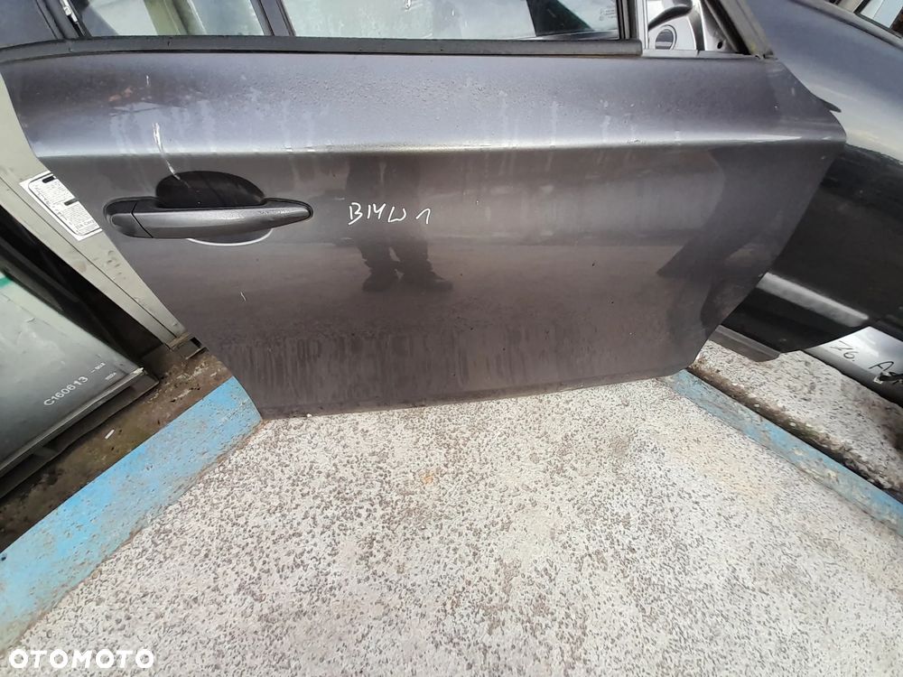 BMW SERIA 1 DRZWI PRAWE PRZEDNIE PRAWY PRZÓD - 1