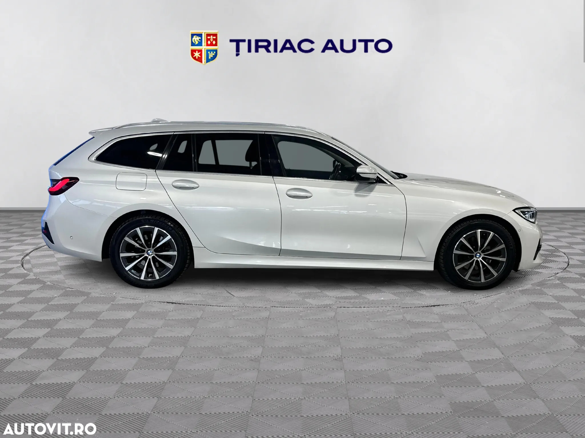 BMW Seria 3 320d Touring xDrive Aut. - 6