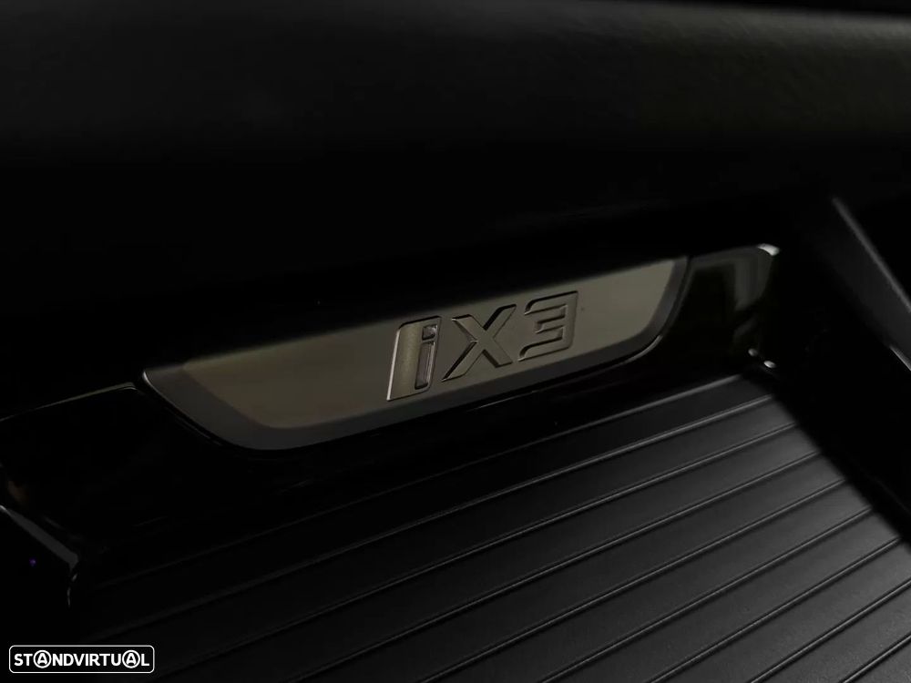 BMW iX3 M Sport Impressive - 25