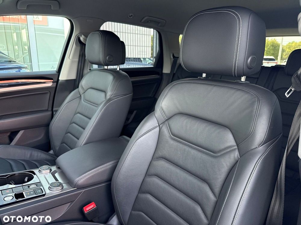 Volkswagen Touareg 3.0 V6 TDI 4Motion R-Line - 20