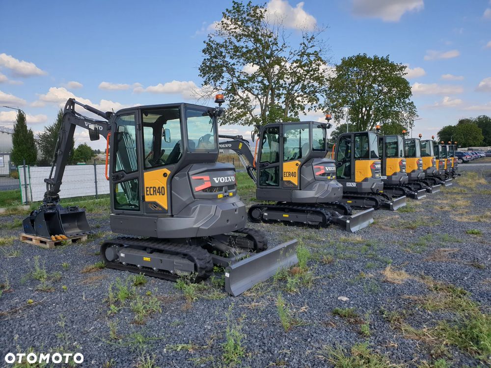 Volvo ECR40F KLIMATYZACJA NOWA DOSTĘPNA OD RĘKI, SZYBKOZŁĄCZE, DŁUGIE RAMIĘ, OBRÓT W OBRYSIE, ŁYŻKI: 300, 600, 1200MM SKARPOWA HYDRAULICZNA STEROWANA Z JOYSTICKA - 38