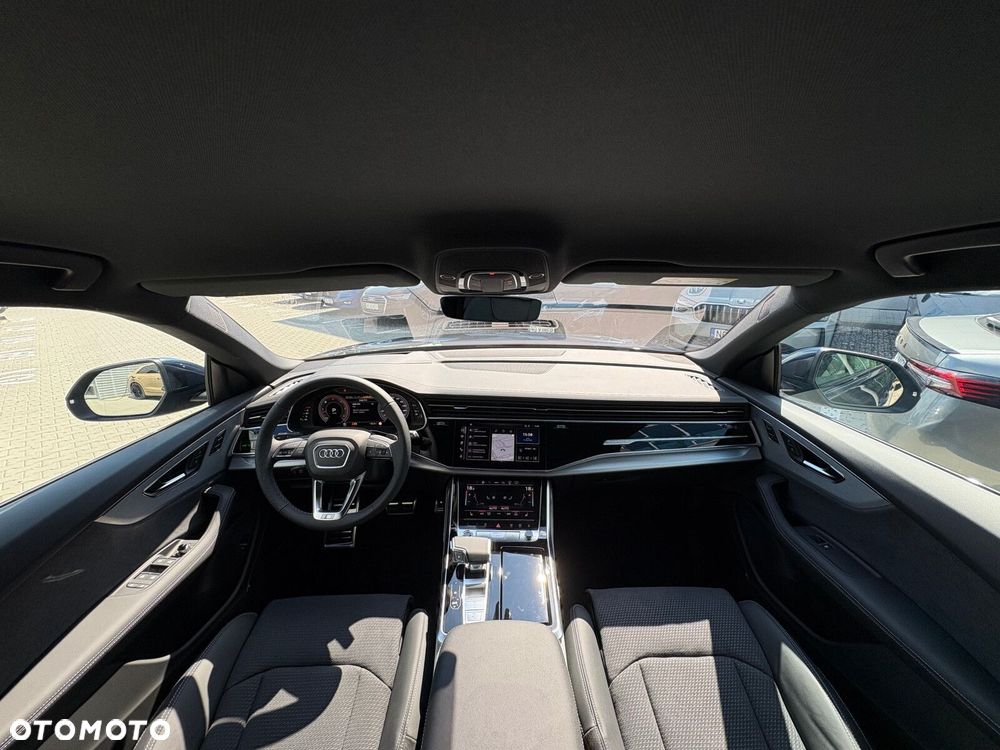Audi Q8 - 11