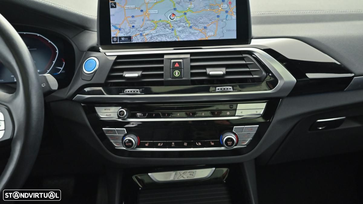 BMW iX3 Impressive - 10