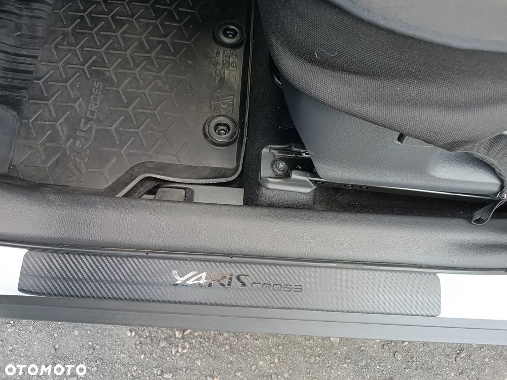 Toyota Yaris Cross - 17
