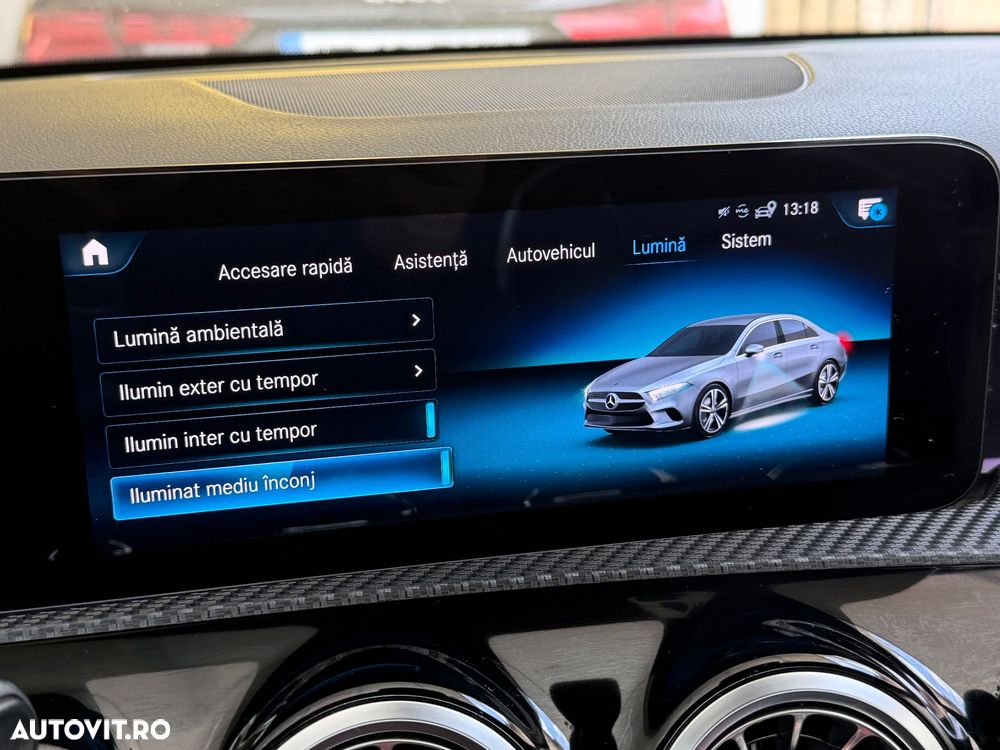 Mercedes-Benz A 180 Sedan 7G-DCT - 22