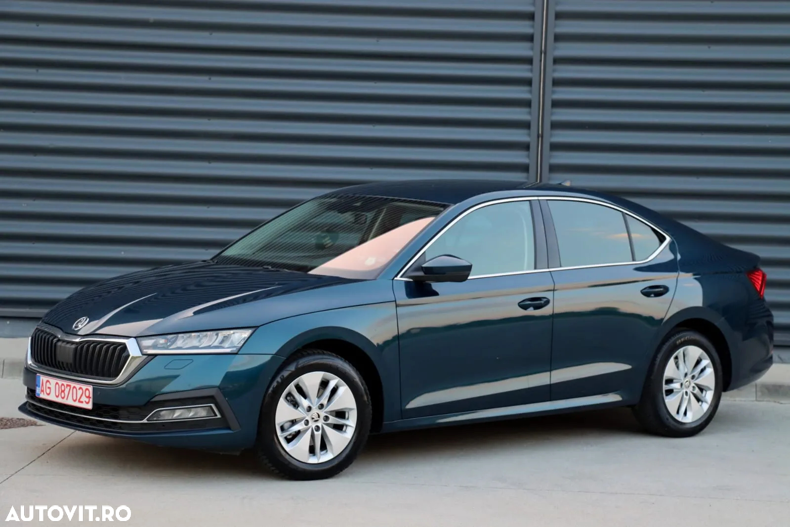 Skoda Octavia 2.0 TDI 150 CP DSG Sportline - 3