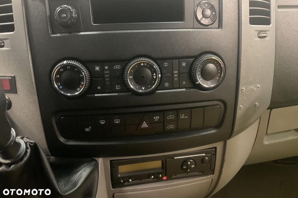 Volkswagen CRAFTER 50 20 Miejsc + wozek inwalidzki + winda Mercedes Sprinter euro 6 - 10