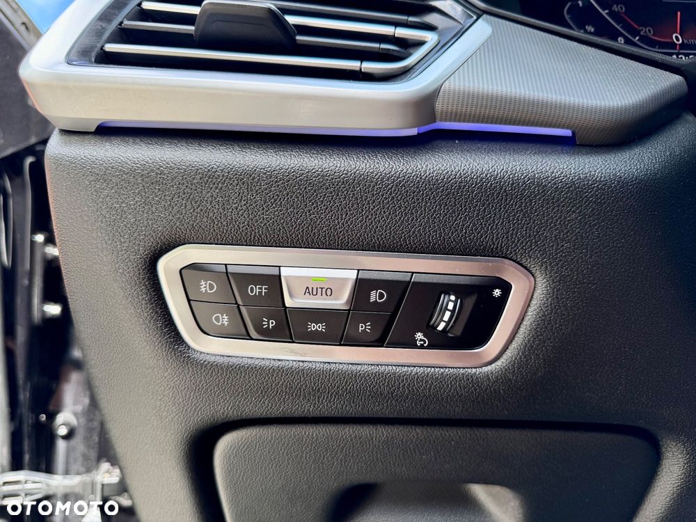 BMW X5 xDrive40i - 16