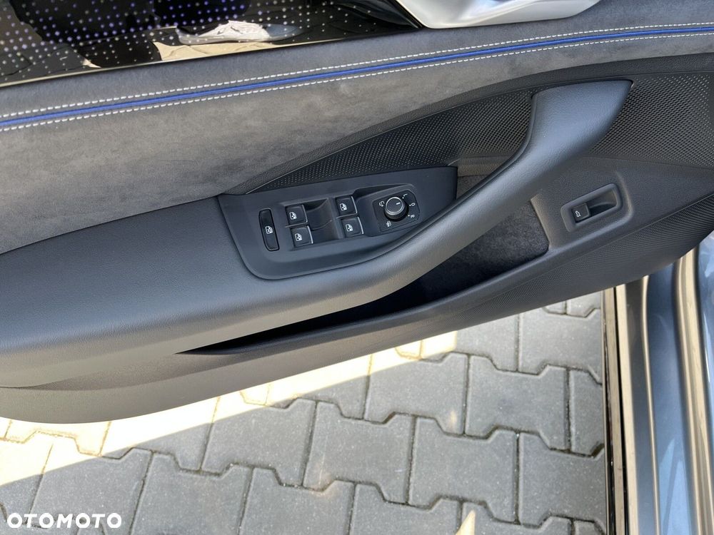 Volkswagen Passat - 29