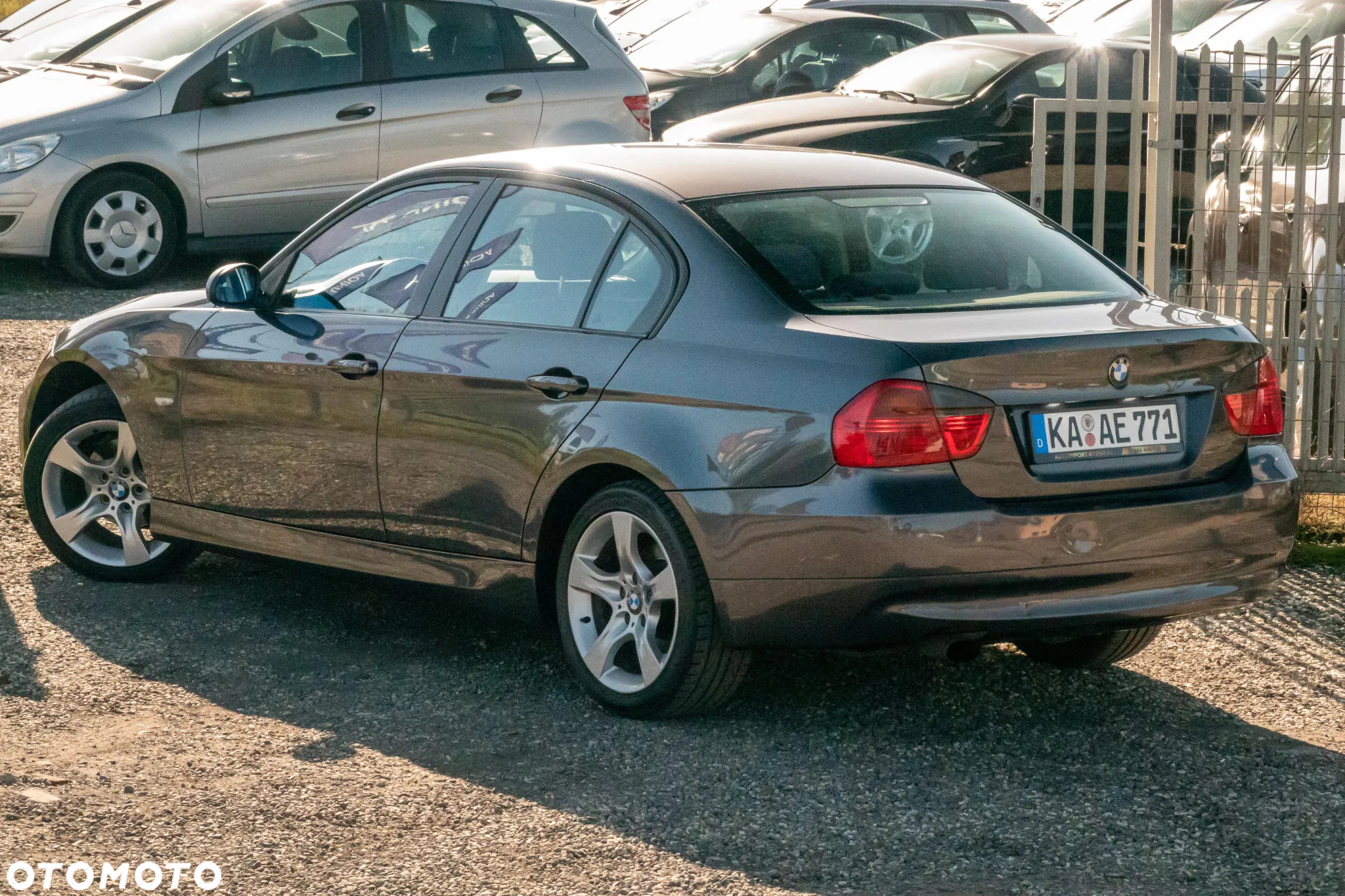 BMW Seria 3 318i - 5