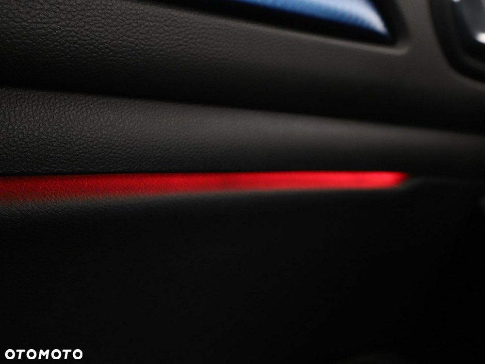 Renault Megane ENERGY TCe 205 EDC GT - 39