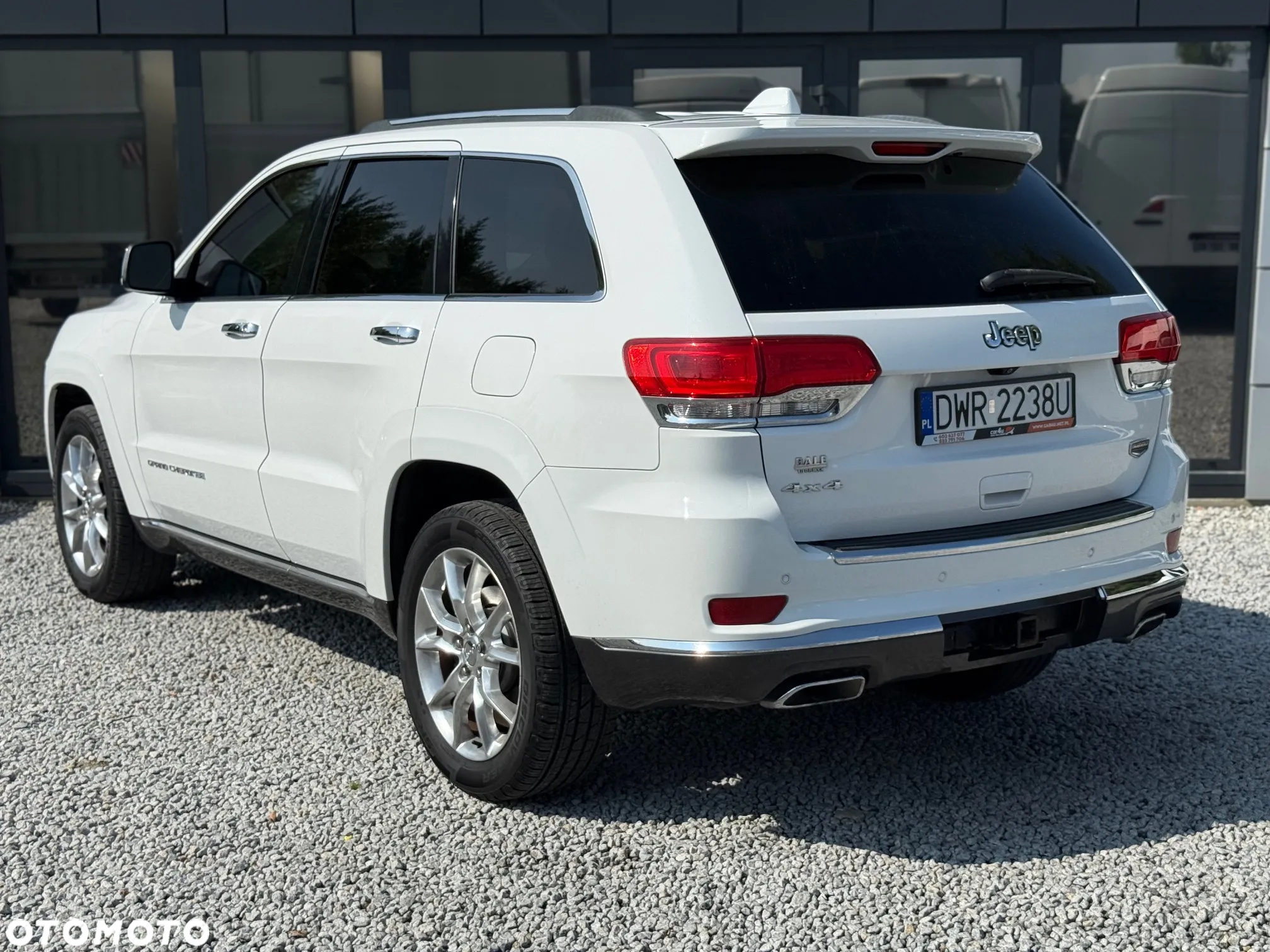 Jeep Grand Cherokee 5.7 V8 HEMI 4WD Automatik Summit - 4