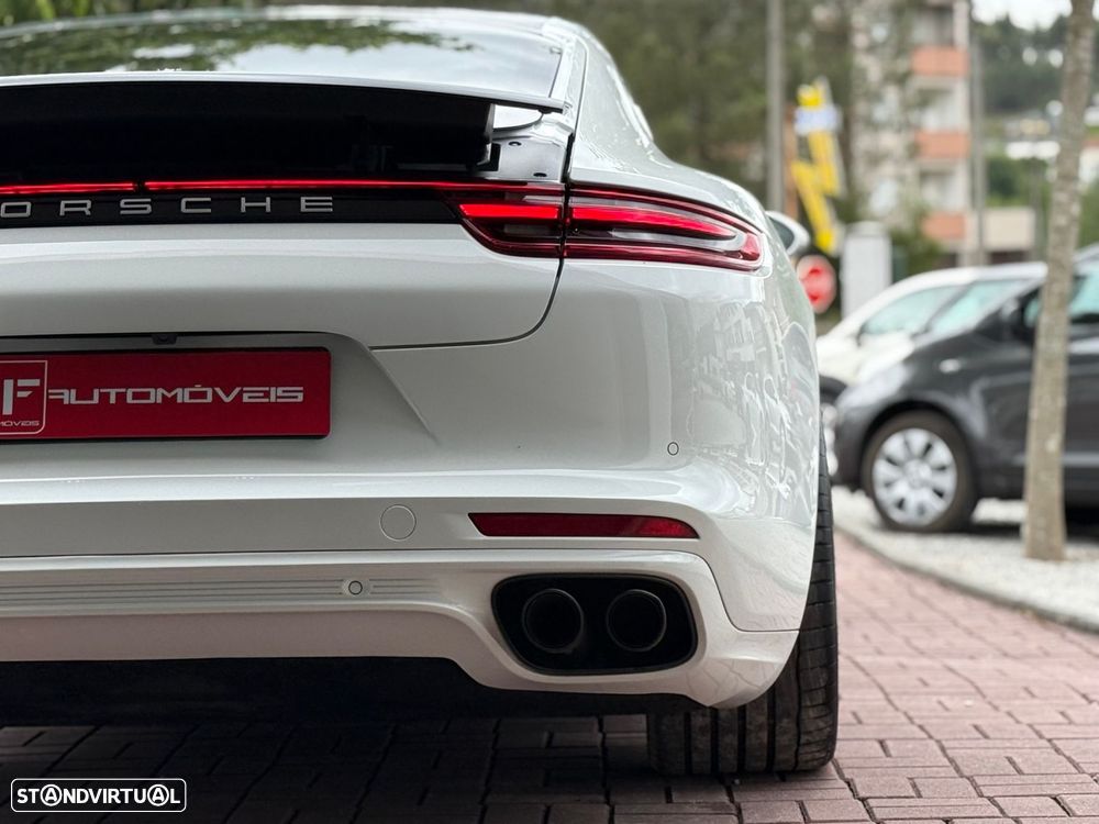 Porsche Panamera 4 S - 14
