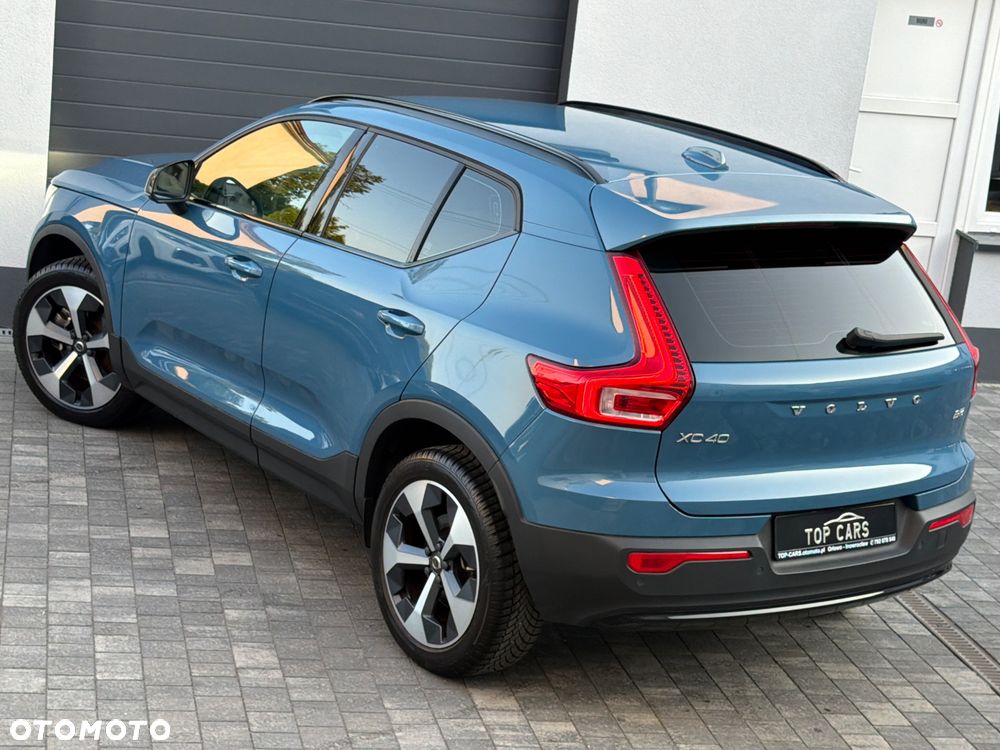 Volvo XC 40 B3 B DKG Ultra Black Edition - 31