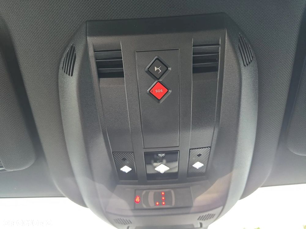 DS Automobiles DS 7 Crossback 2.0 BlueHDi Performance Line + - 24