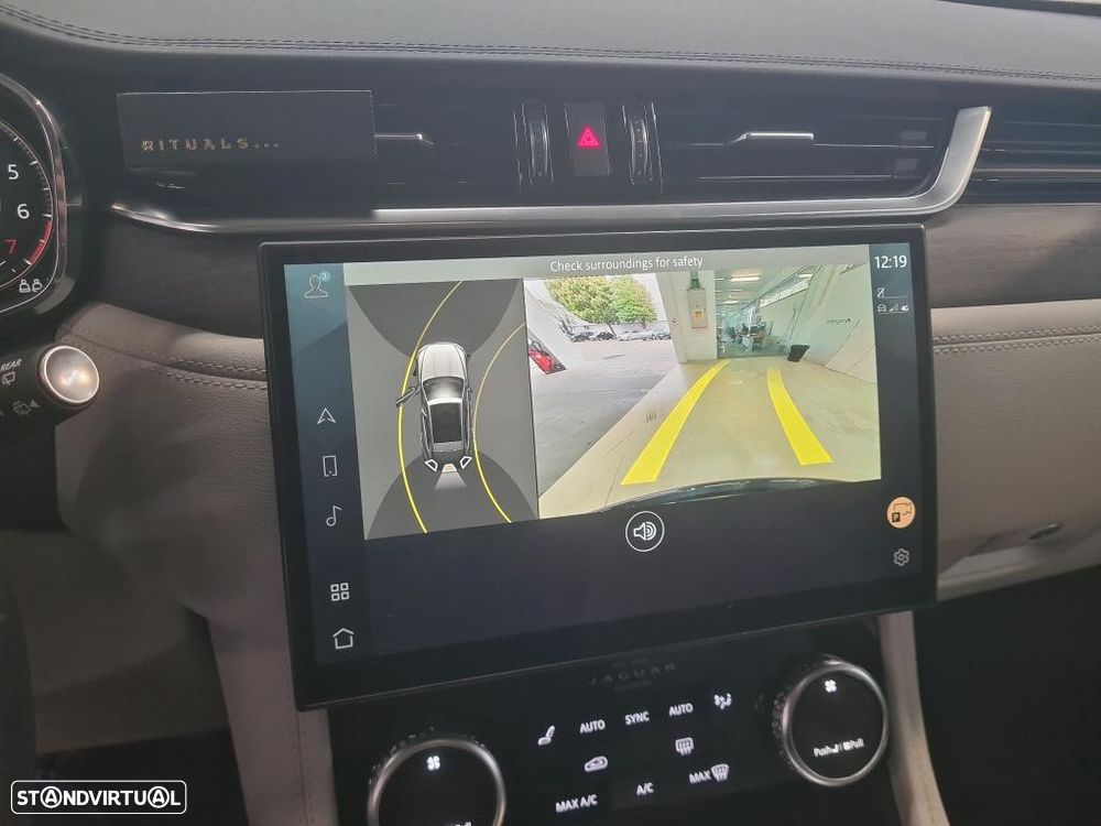 Jaguar F-Pace 2.0 P400e AWD SE - 8