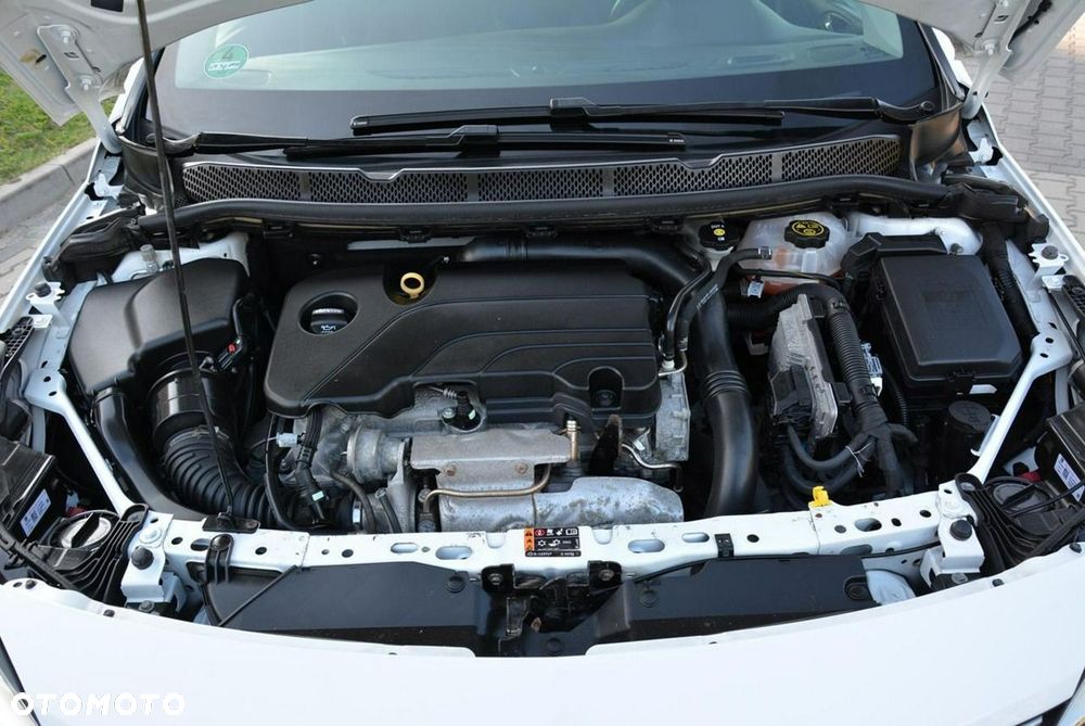 Opel Astra 1.4 Turbo Innovation - 38