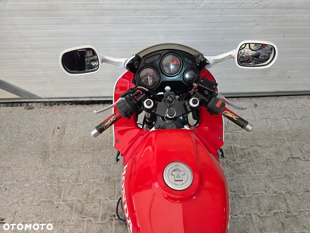 Honda CBR - 29