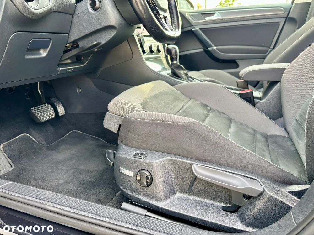 Volkswagen Golf 1.6 TDI SCR DSG Comfortline - 14