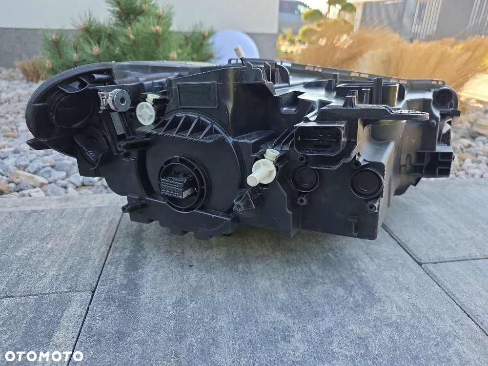 BMW X1 F48 Lampy przód Full Led Dynamic 7428735-08 7193708-03 Na Wentylator - 11