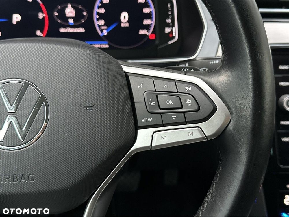 Volkswagen Passat - 19