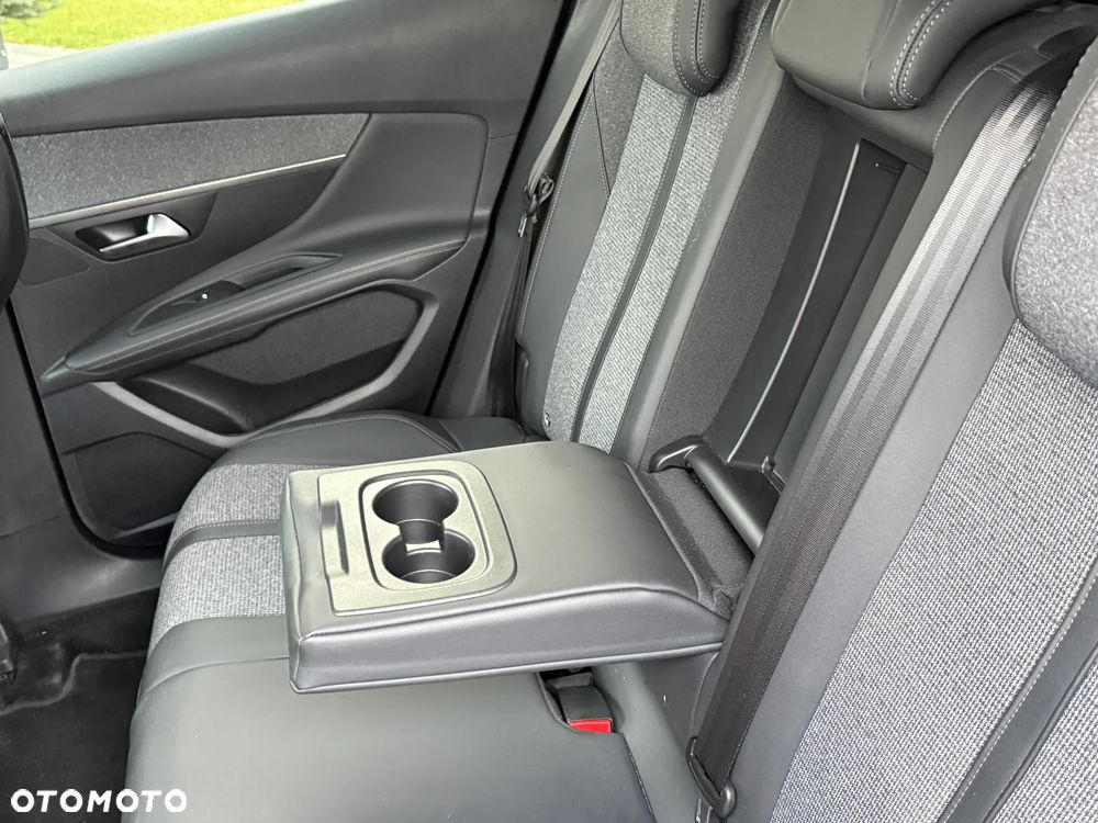 Peugeot 3008 BlueHDi 130 Stop & Start Allure Pack - 11