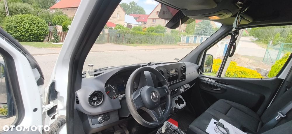 Mercedes-Benz SPRINTER - 8