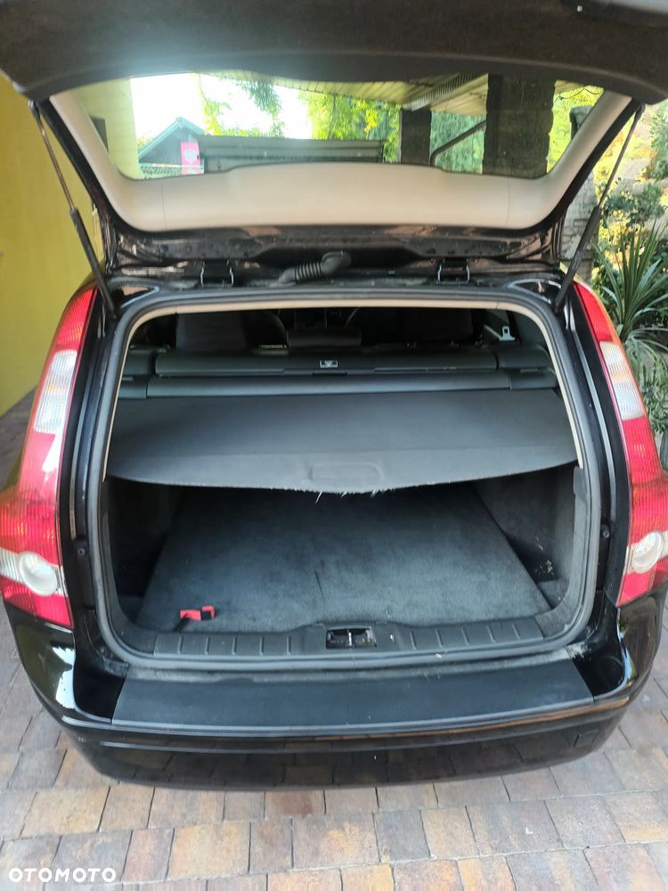 Volvo V50 - 10