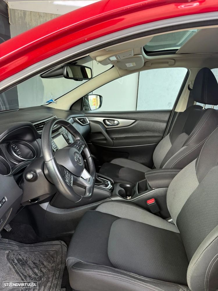 Nissan Qashqai 1.2 DIG-T N-Connecta 18 Xtronic - 32