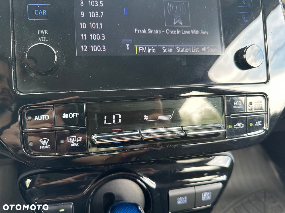 Toyota Prius 1.8 Hybrid Active - 32