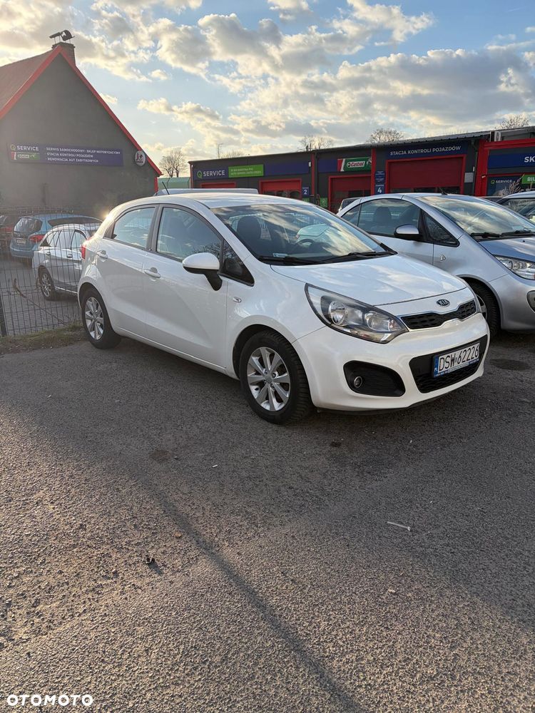Kia Rio - 3