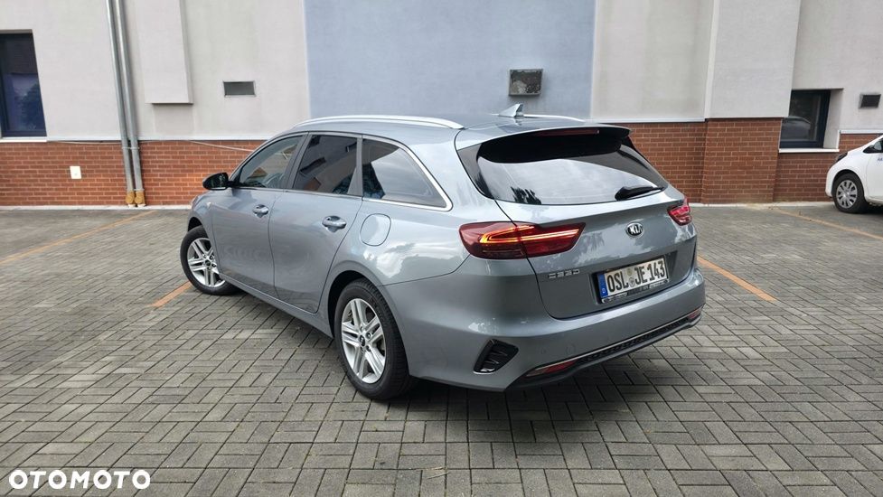 Kia Ceed 1.6 CRDi SCR L Business Line Plus DCT - 11