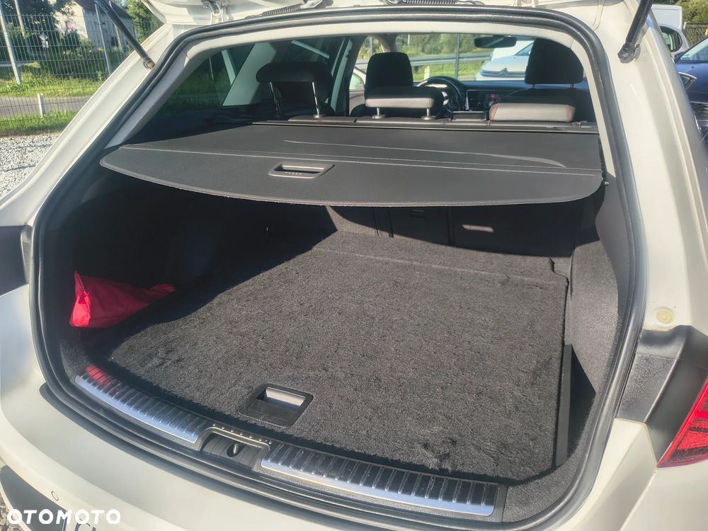 Seat Leon 1.5 eTSI OPF DSG FR Black Edition - 25